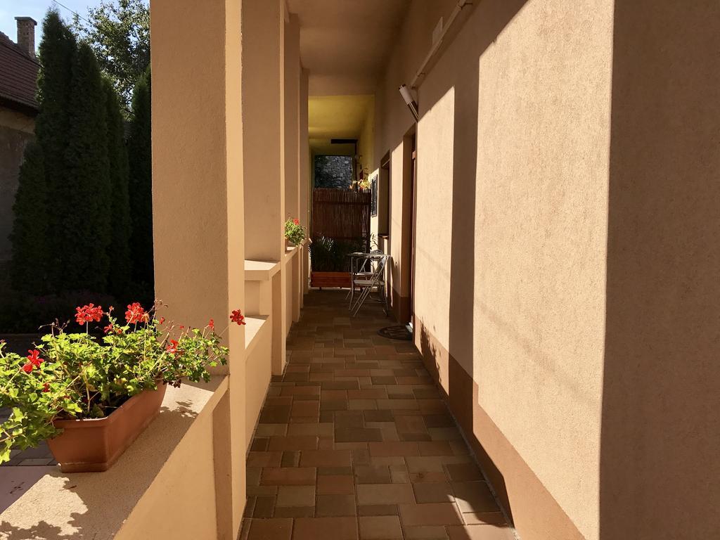 Origo Vendeghaz Hotel Sarospatak Exterior photo